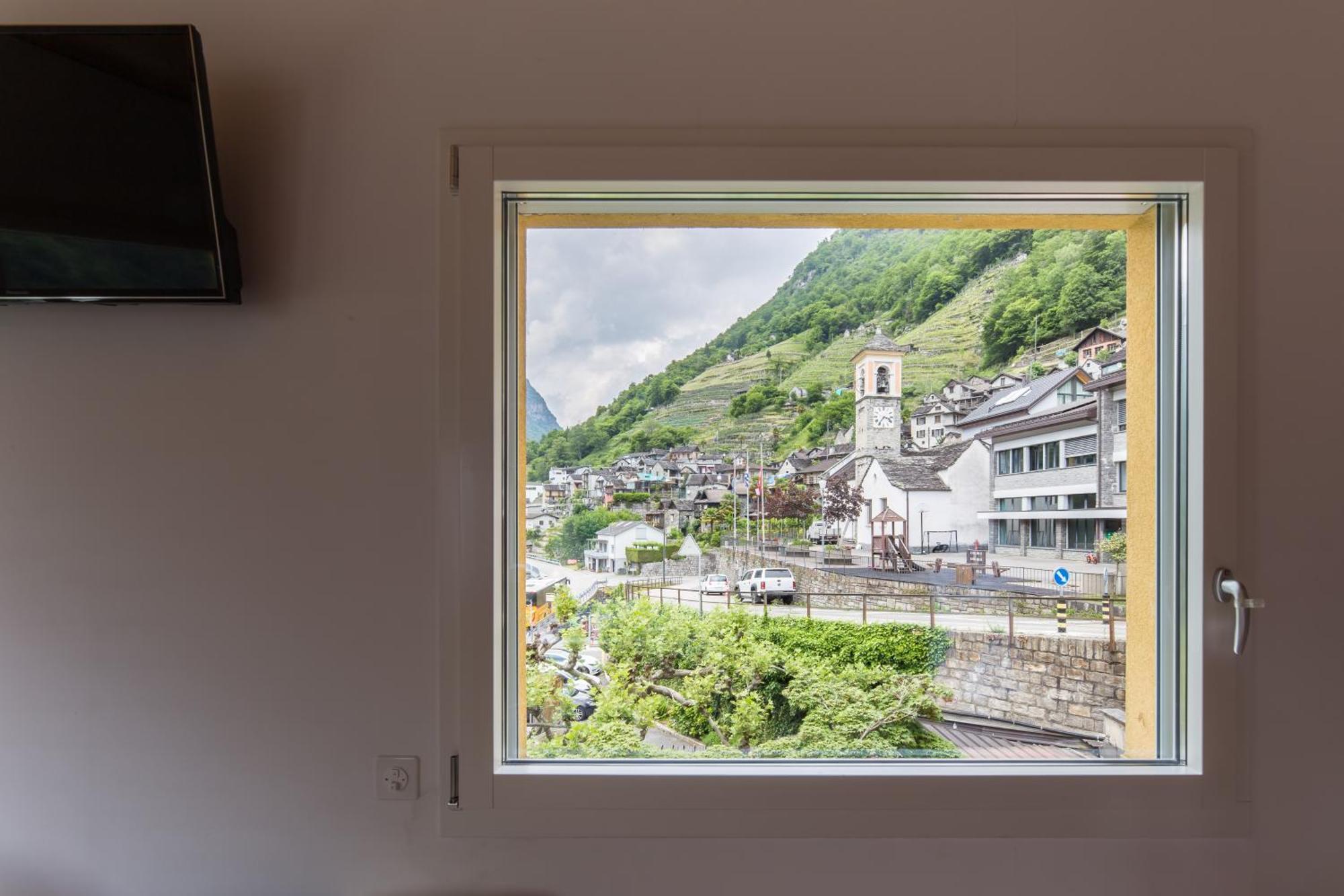 Hotel Pizzo Vogorno Exterior photo