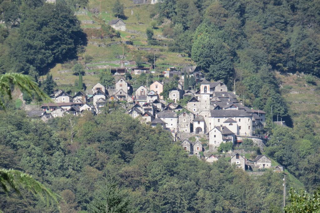Hotel Pizzo Vogorno Exterior photo